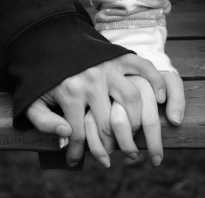 Slikovni rezultat za couple holding hands tumblr